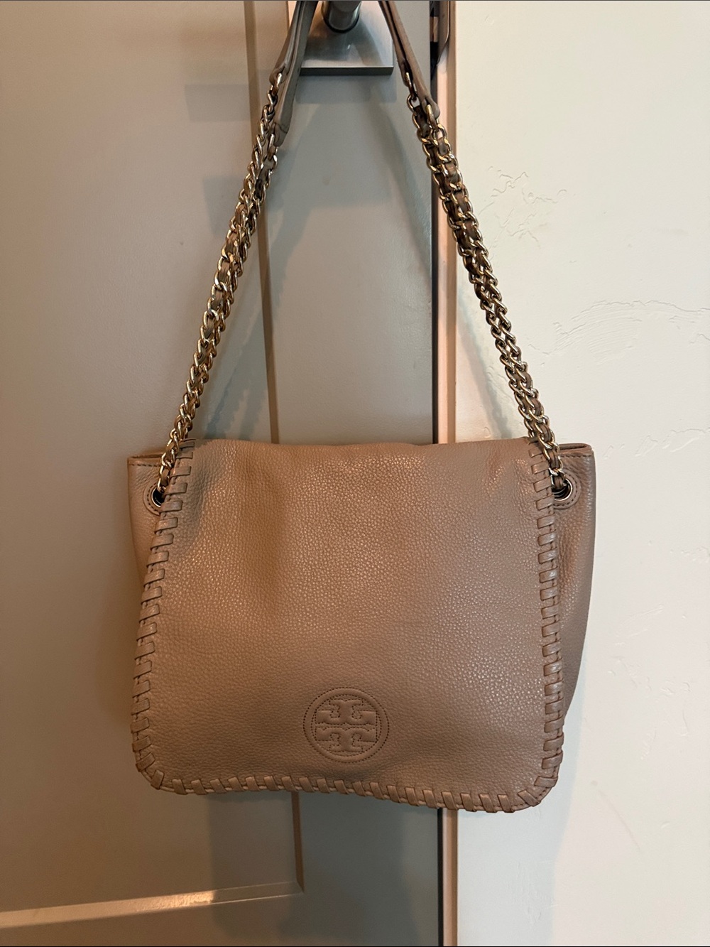 Tory Burch Marion Leather Flap Shoulder Bag Neutral Tan Gold Chain Crossbody